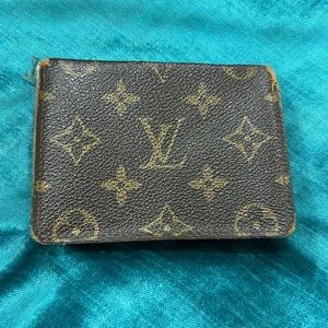 Louis Vuitton monogram ID holder